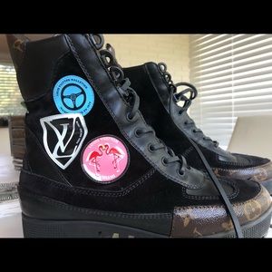 Louis Vuitton world patch boots...